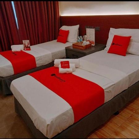 Reddoorz Plus @ Toshiko Boutique Hotel Koronadal City Buitenkant foto