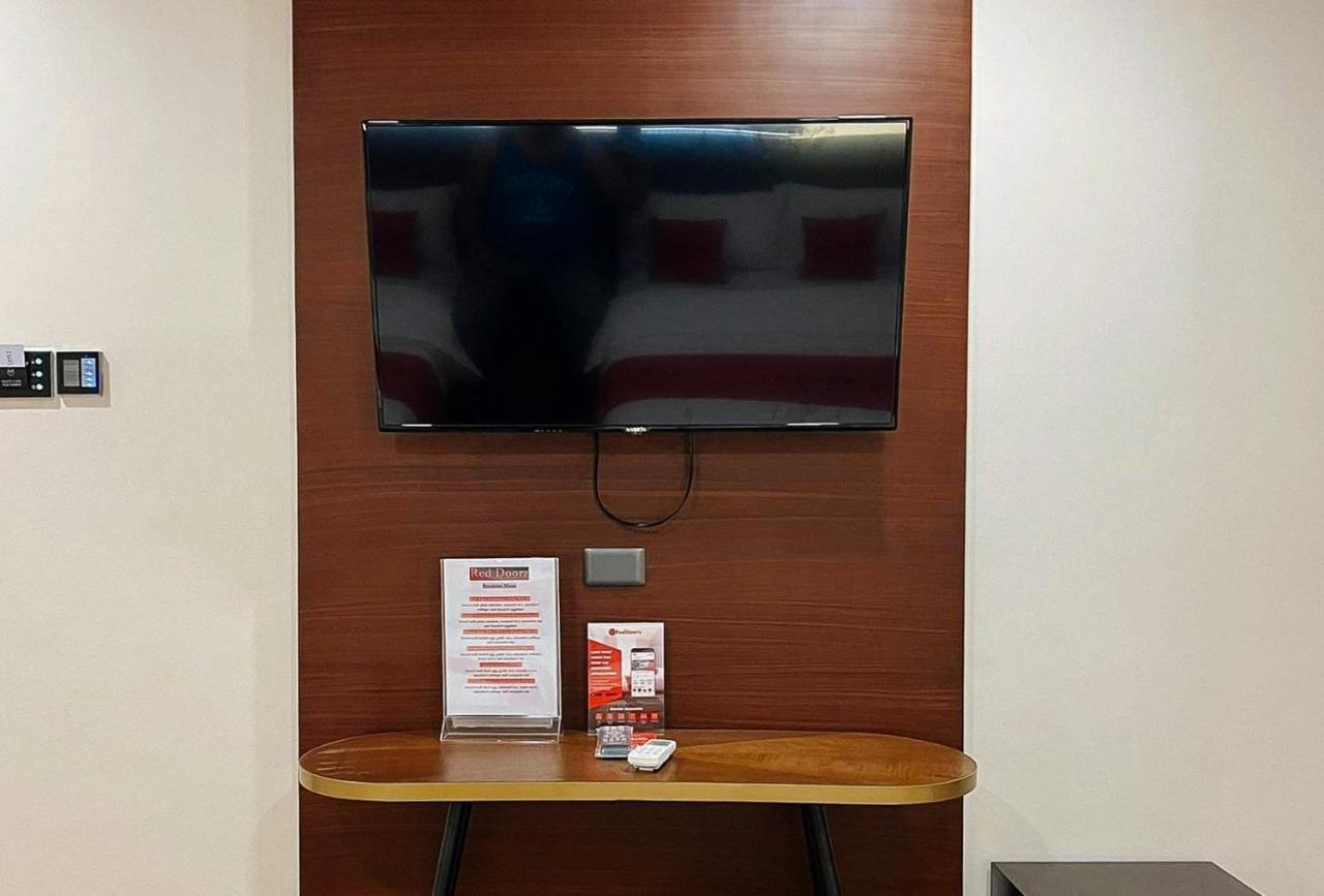 Reddoorz Plus @ Toshiko Boutique Hotel Koronadal City Buitenkant foto